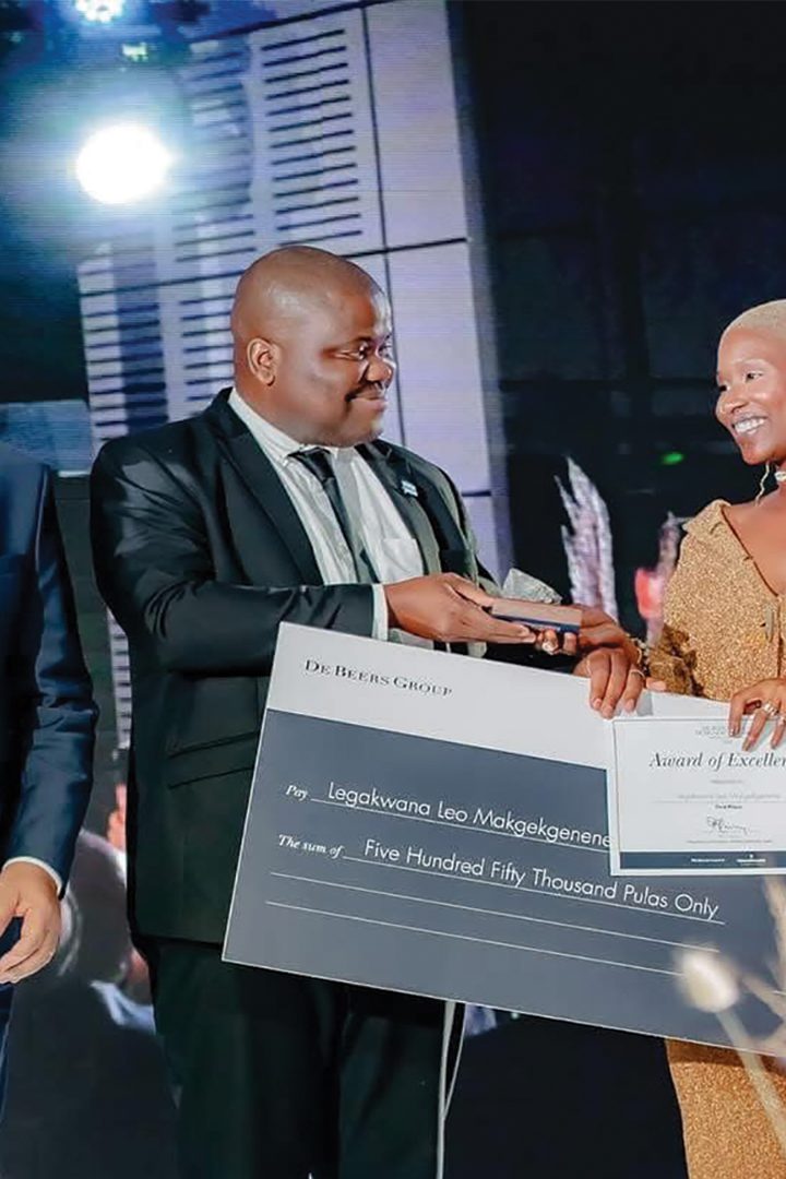 KWA Jewelry dazzles at Shining Light Awards