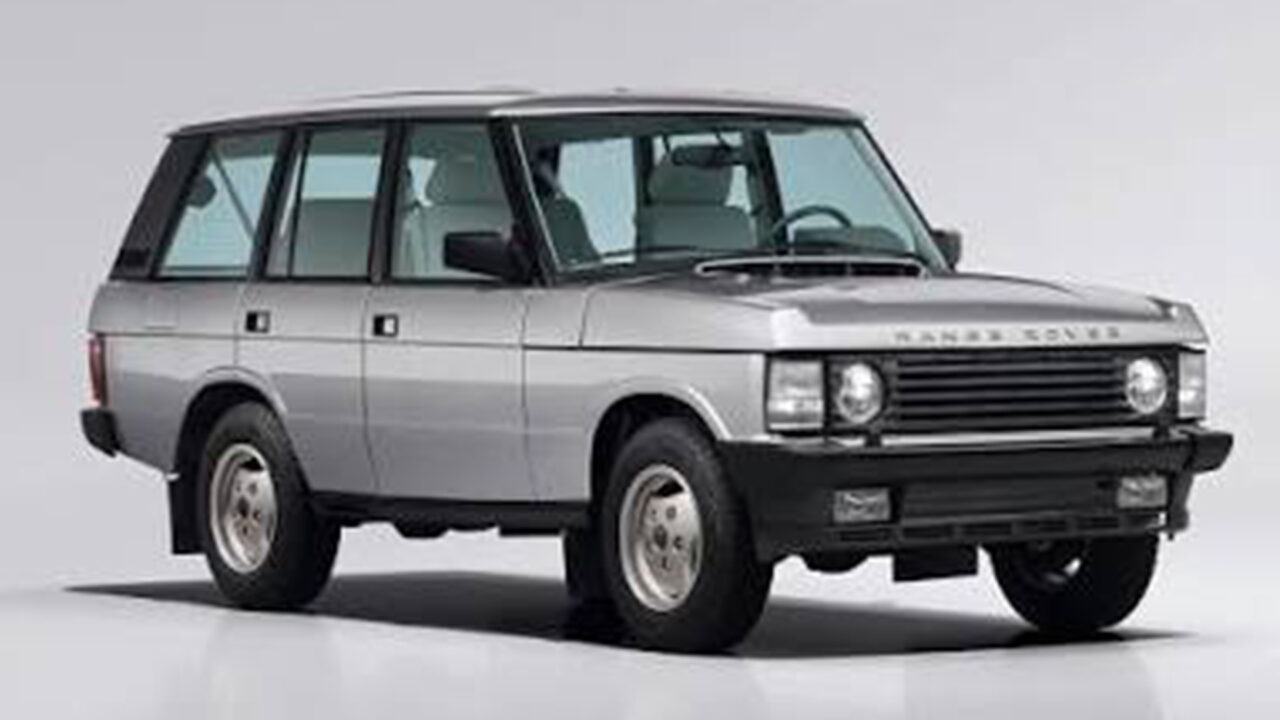 Range Rover unveils Bespoke 1993 Classic to match new SV Ultra