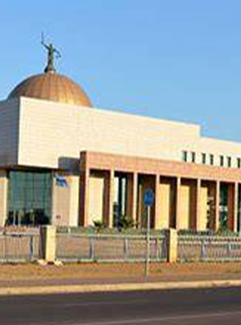 Judicial officer charged with threatening to kill
