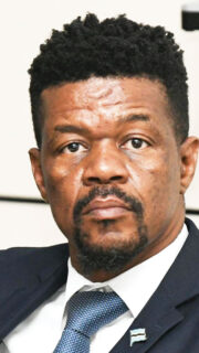 Seretse turns to High Court in bid to disqualify prosecutor in Petroleum Fund case